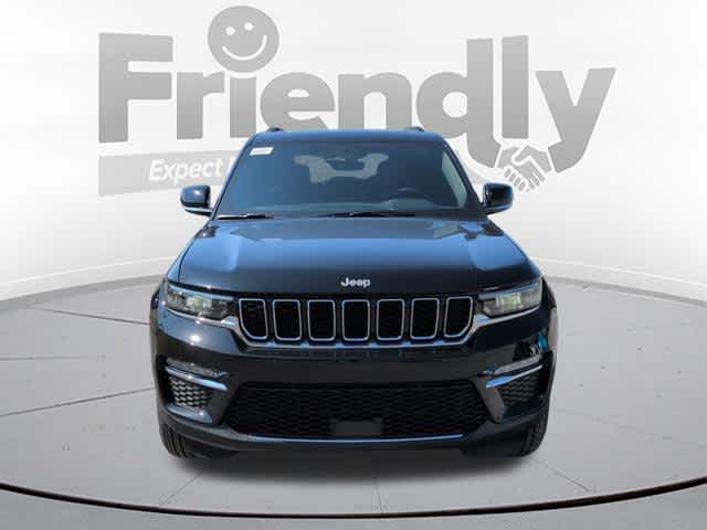 2025 Jeep Grand Cherokee Limited photo 2