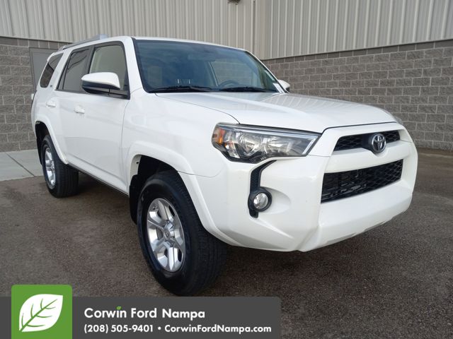 2017 Toyota 4Runner SR5's photo