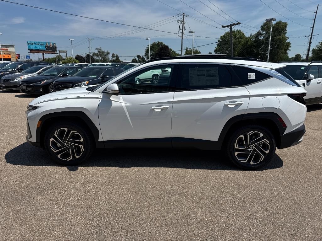2025 Hyundai Tucson Limited photo 2
