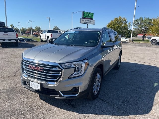 2024 GMC Terrain SLT's photo