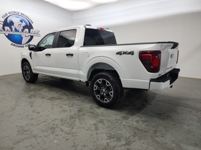 2025 Ford F-150 STX photo 4