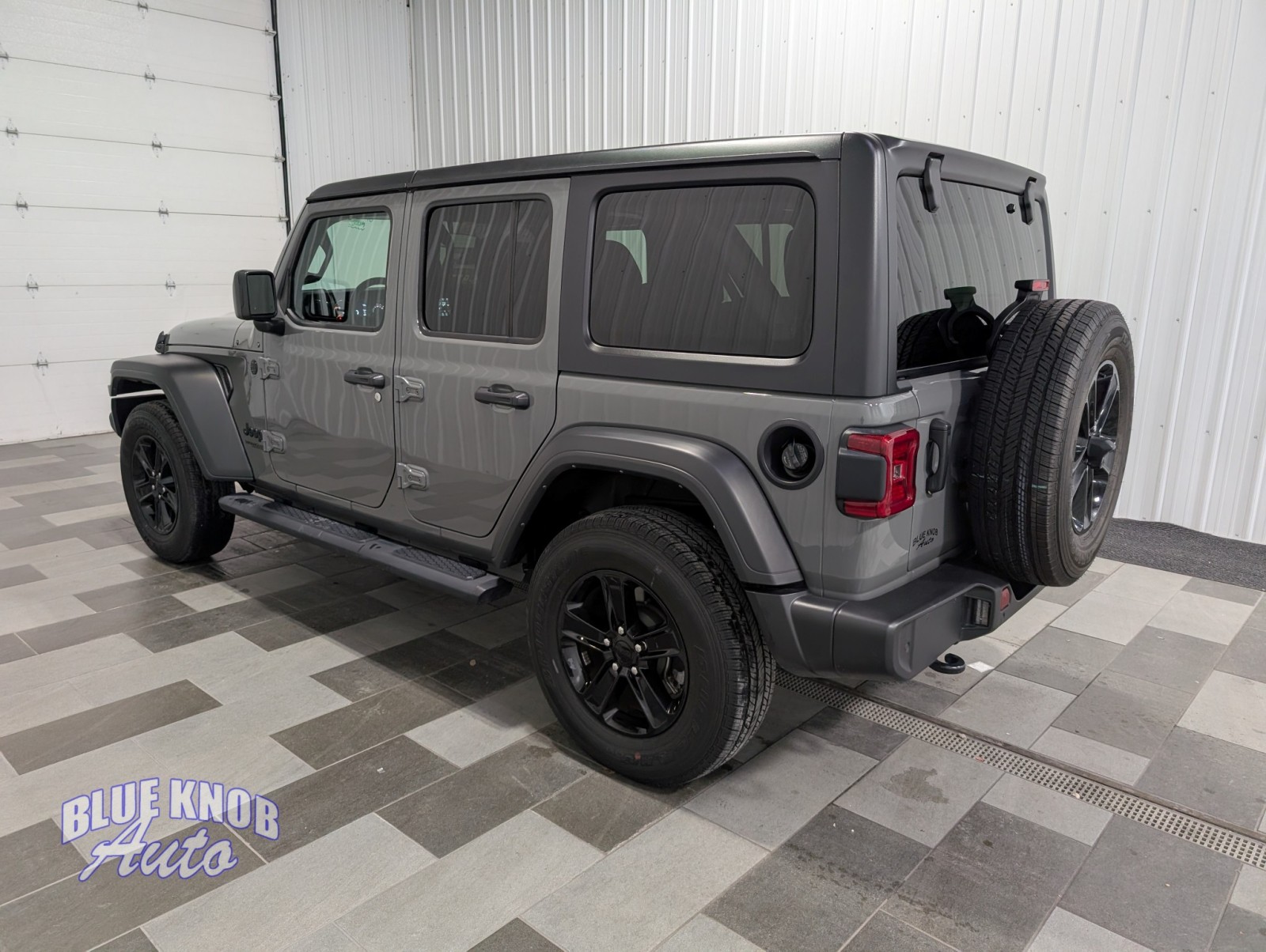 2021 Jeep Wrangler Unlimited Sport Altitude photo 2
