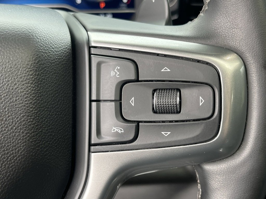 2025 Chevrolet Silverado 1500 LTZ photo 3