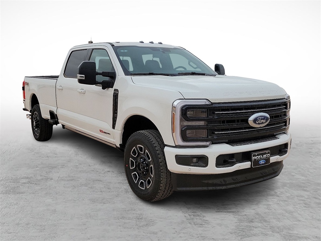 2026 Ford F-350 Super Duty Platinum's photo