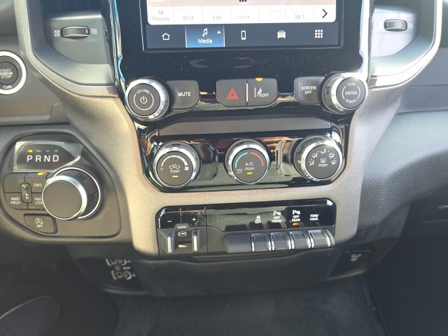 2026 Ram 1500 Tradesman photo 21