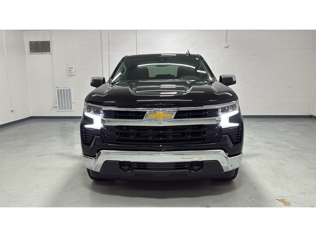 2026 Chevrolet Silverado 1500 LT photo 2