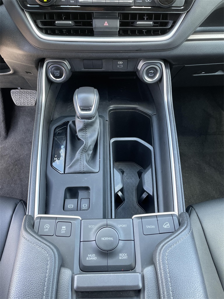 2024 Toyota Grand Highlander XLE photo 25