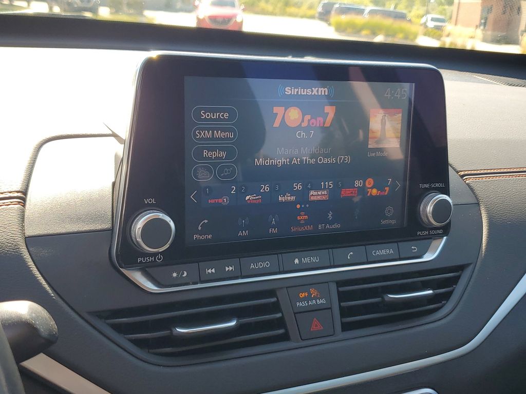 2022 Nissan Altima 2.5 SR photo 21