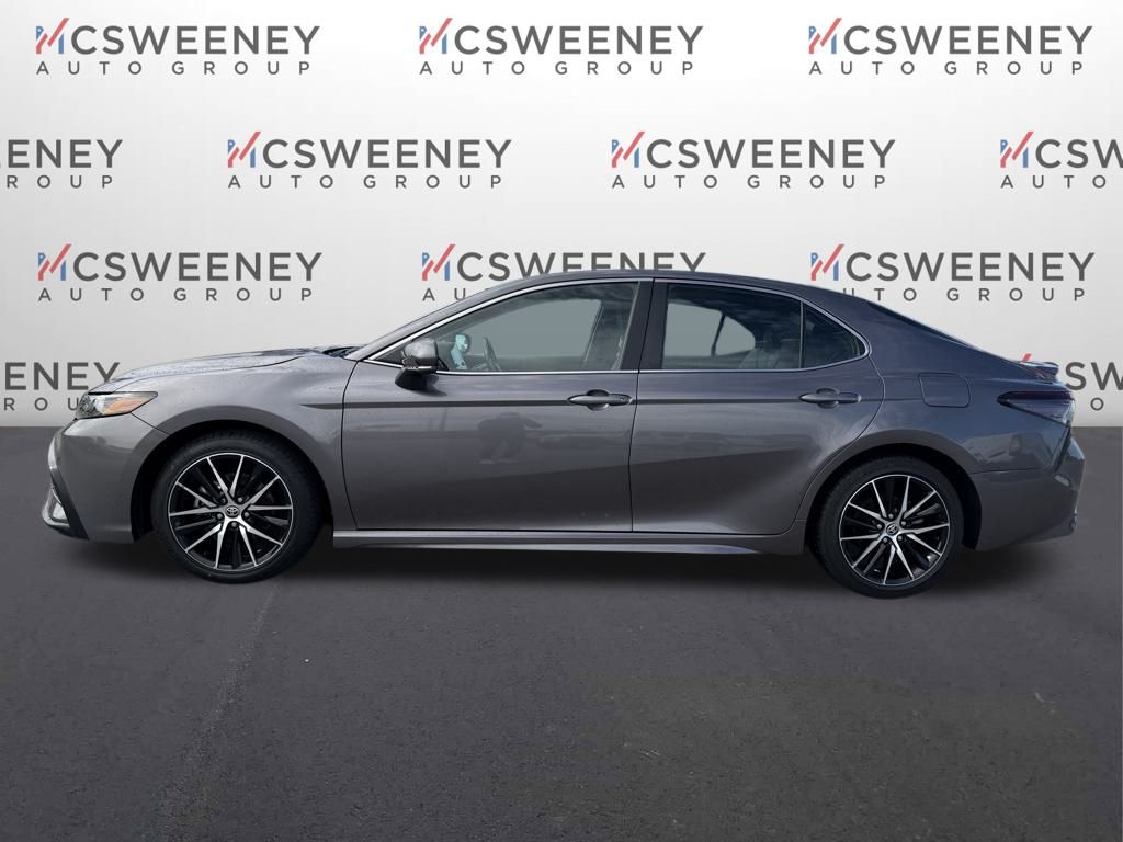 2023 Toyota Camry SE photo 2