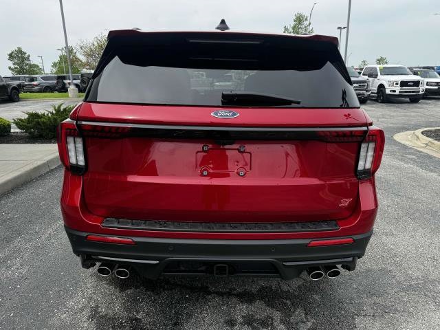 2025 Ford Explorer ST photo 4