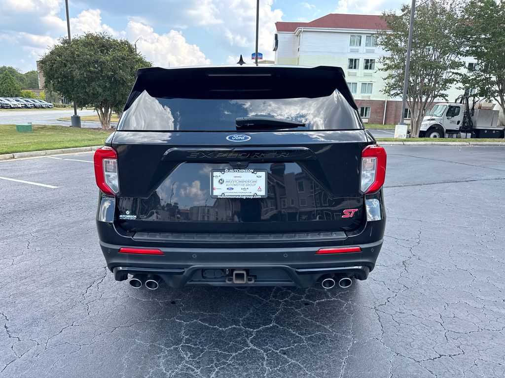 2021 Ford Explorer ST photo 2