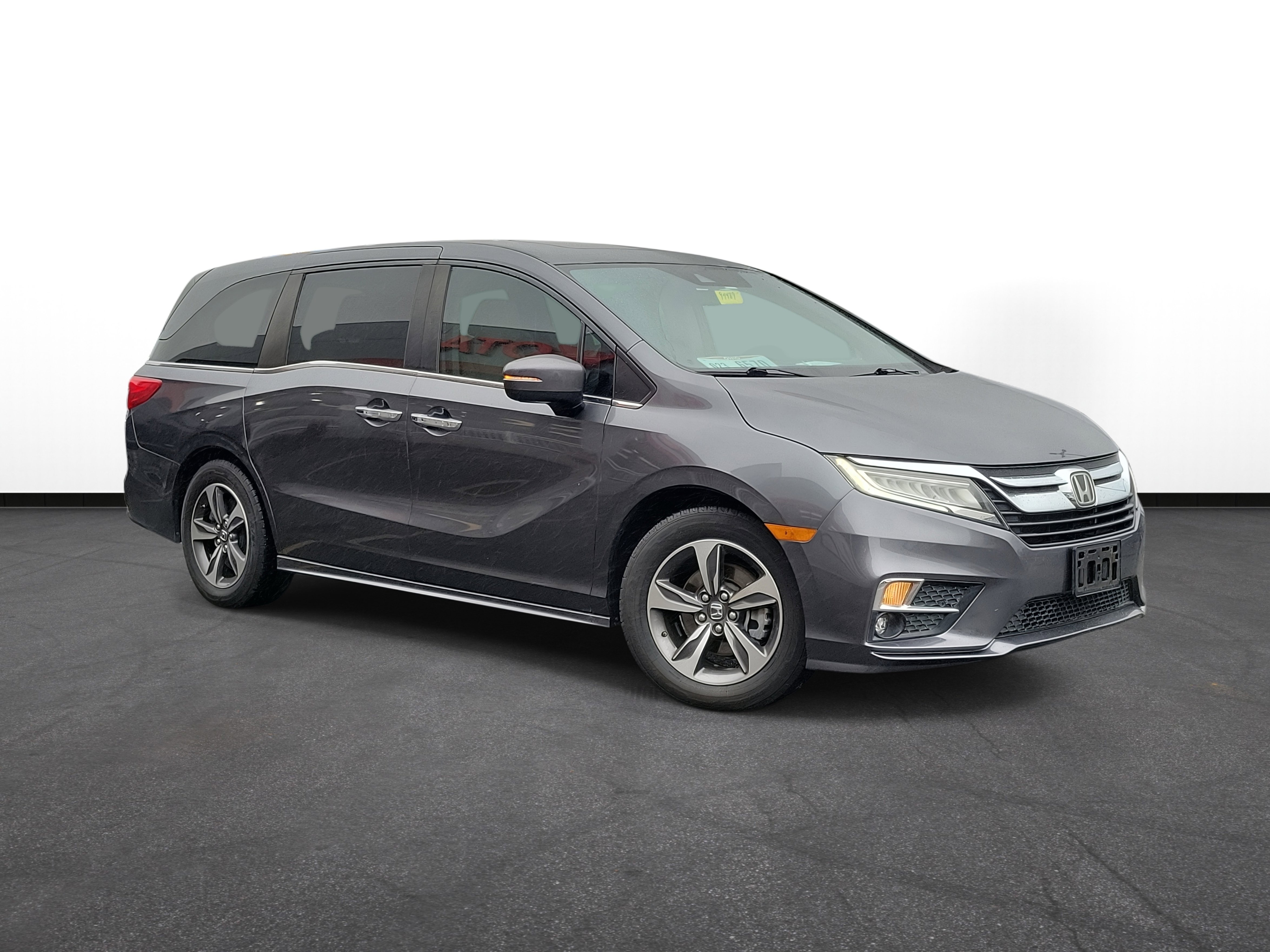 2018 Honda Odyssey Touring's photo