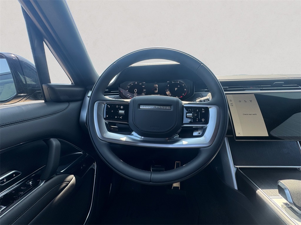 2025 Land Rover Range Rover SE photo 11