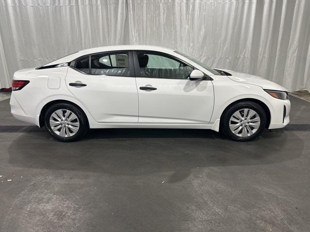 2025 Nissan Sentra S photo 2