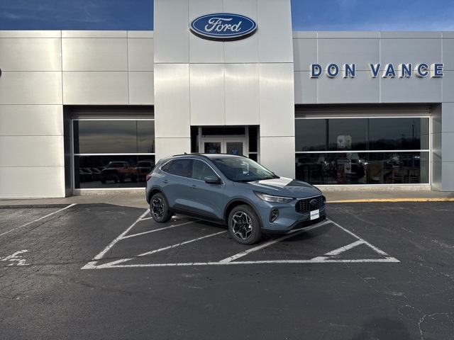 2026 Ford Escape Platinum's photo