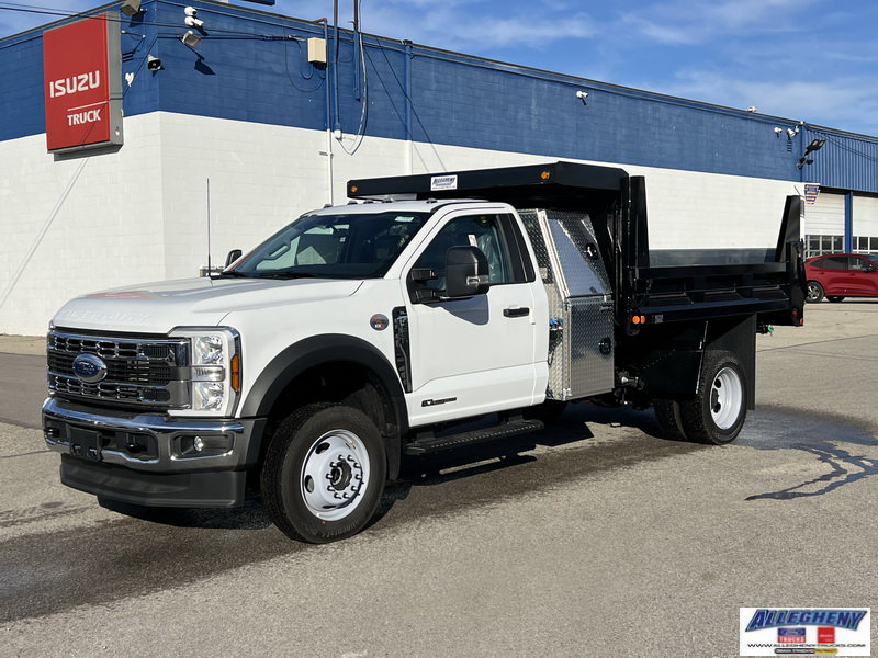 2025 Ford F-550 Super Duty Chassis Cab XL's photo