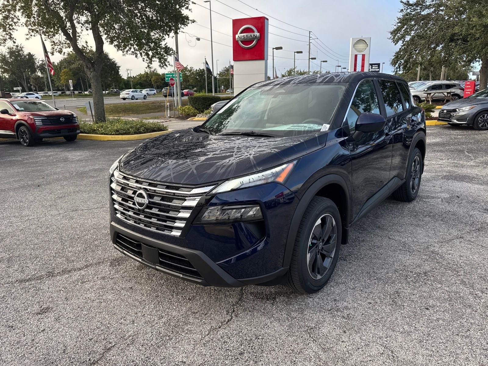 2026 Nissan Rogue SV photo 2