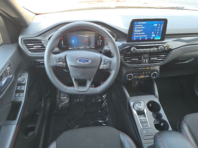 2024 Ford Escape ST-Line photo 14
