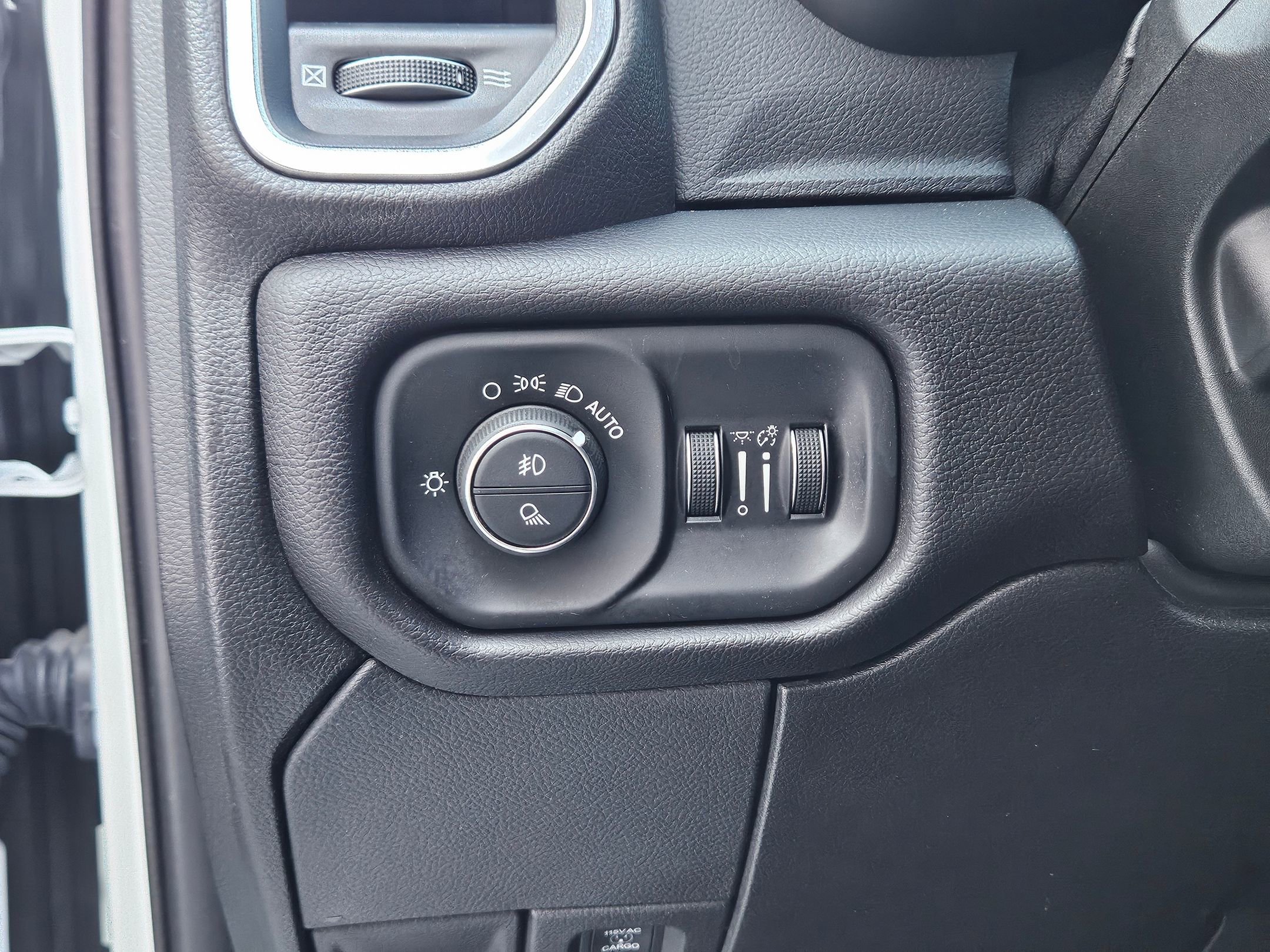 2022 Ram 2500 Laramie photo 18
