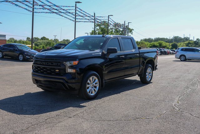 Used 2023 Black Chevrolet Custom image 6
