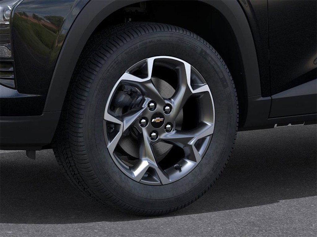 2025 Chevrolet Trax LT photo 4