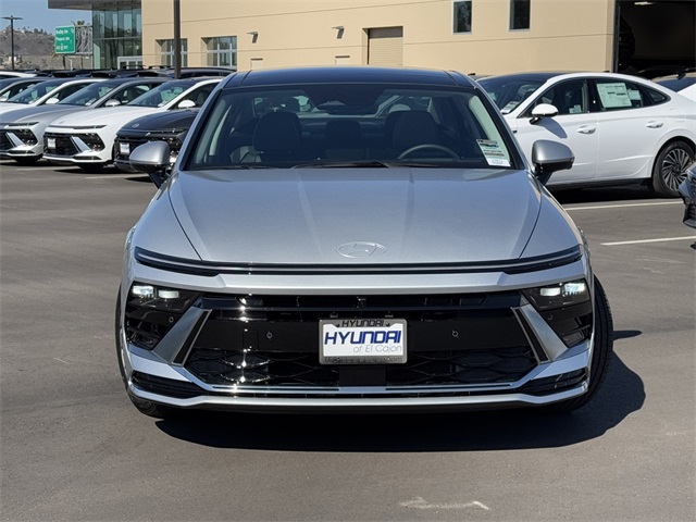 2025 Hyundai Sonata Hybrid Limited photo 2