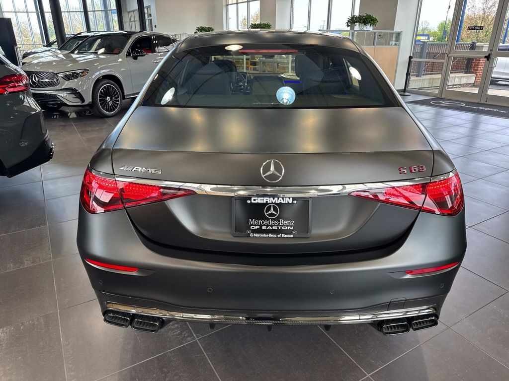 2025 Mercedes Benz S 63 e AMG 4MATIC photo 4