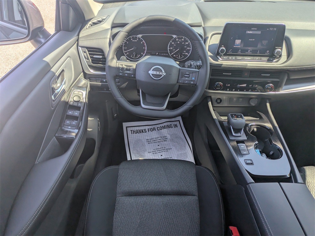 2026 Nissan Rogue SV photo 17