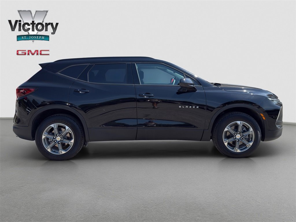 2023 Chevrolet Blazer 2LT photo 17