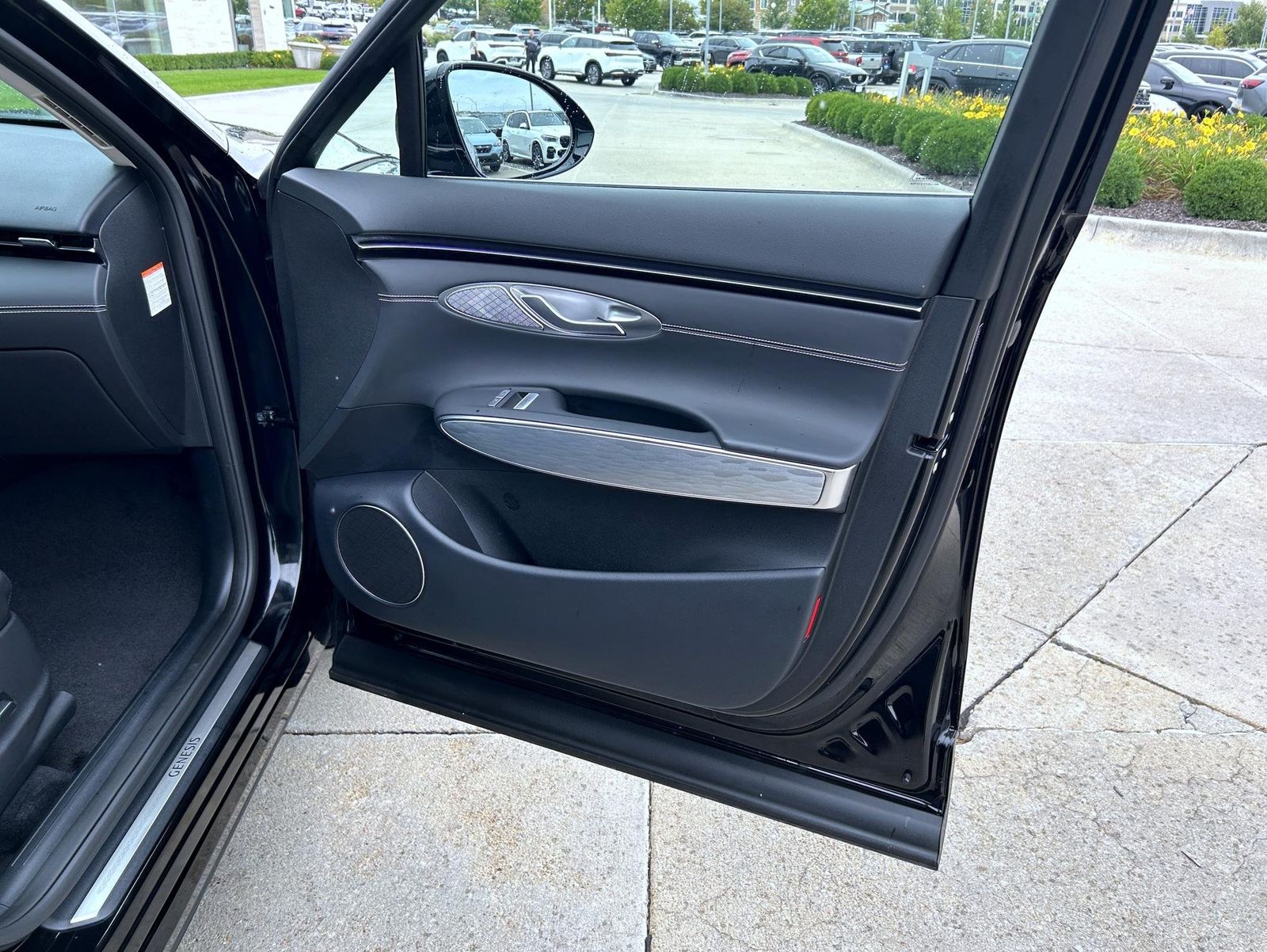 2026 Genesis Electrified GV70 photo 16