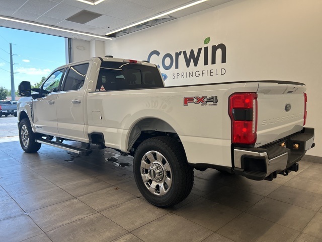 2025 Ford F-350 Lariat photo 13