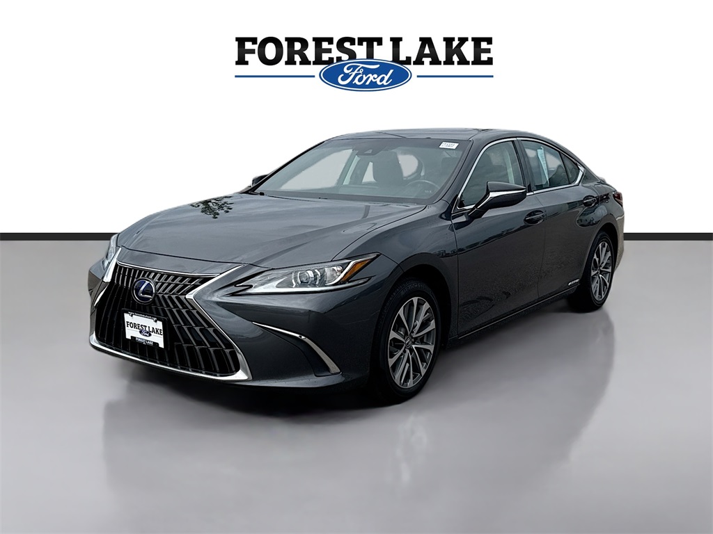 2022 Lexus ES 300h photo 2