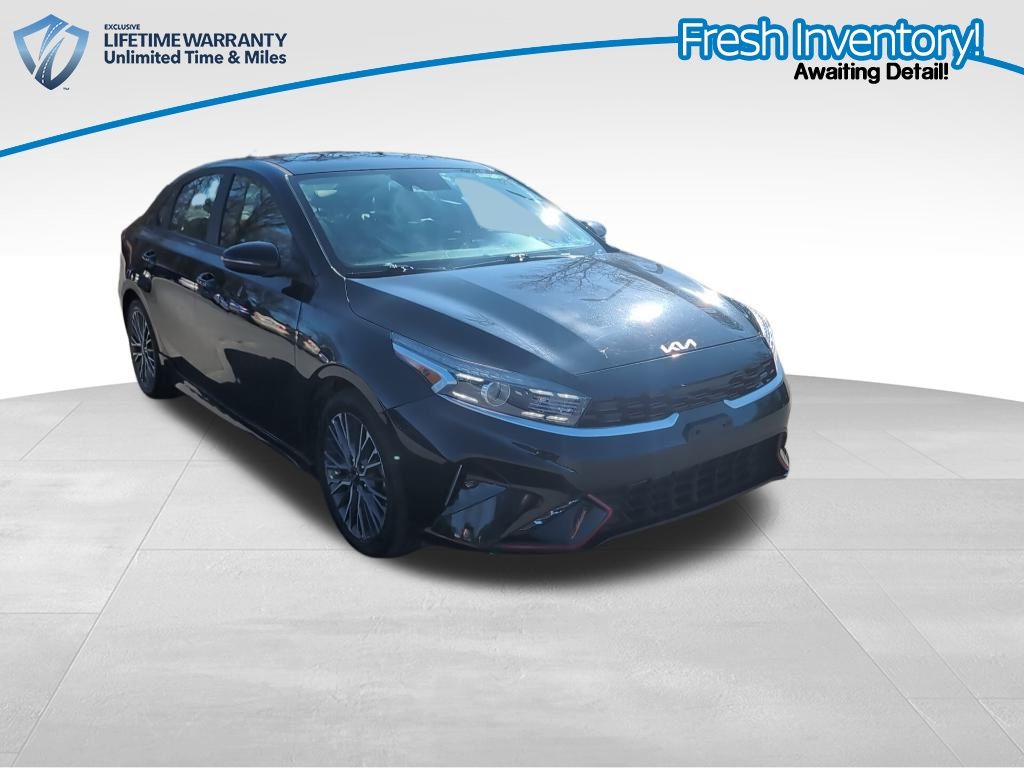 2023 Kia Forte GT-Line's photo