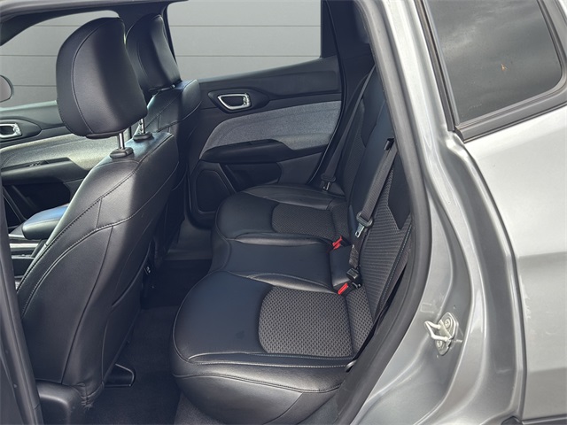 2024 Jeep Compass Latitude photo 14
