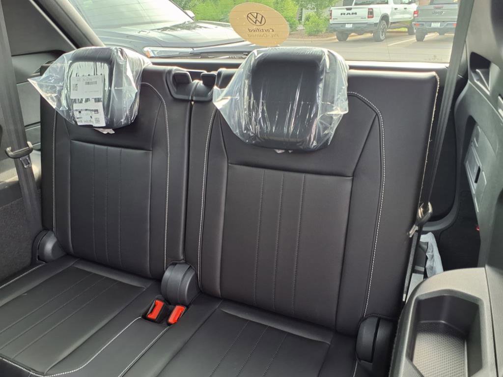 2024 Volkswagen Tiguan SE R-Line Black photo 22
