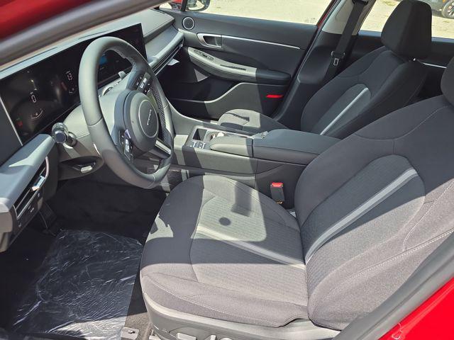 2025 Hyundai Sonata Hybrid SEL photo 4
