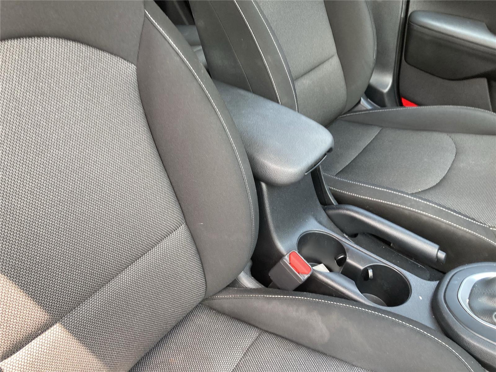 2023 Kia Forte LXS photo 32