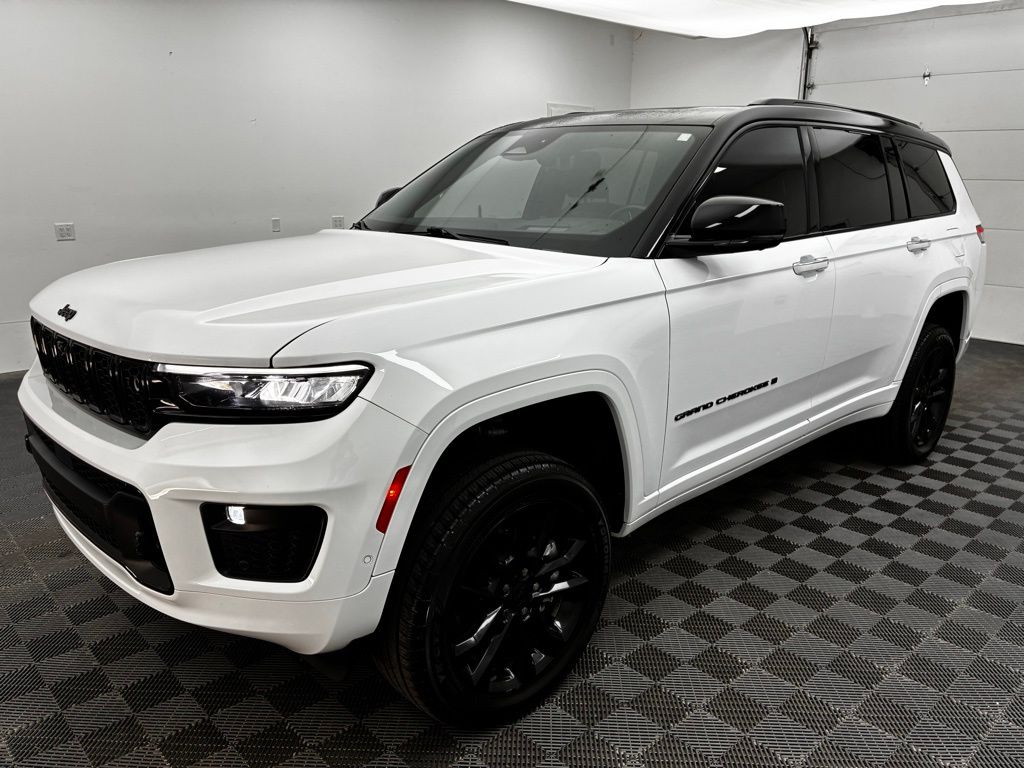 2022 Jeep Grand Cherokee Overland photo 10