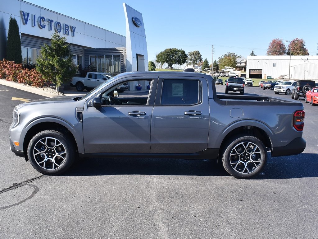 2025 Ford Maverick Lariat photo 2