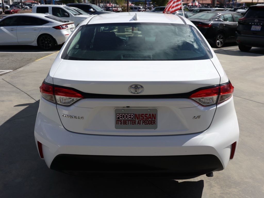 2023 Toyota Corolla LE photo 4