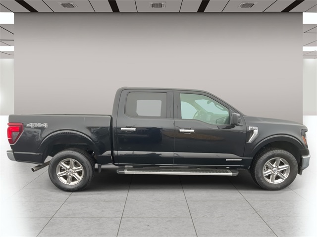2024 Ford F-150 XLT photo 2