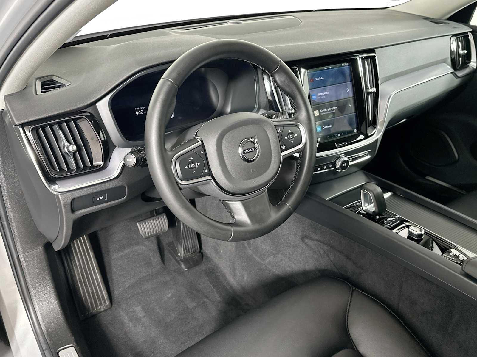 2025 Volvo S60 Core photo 4