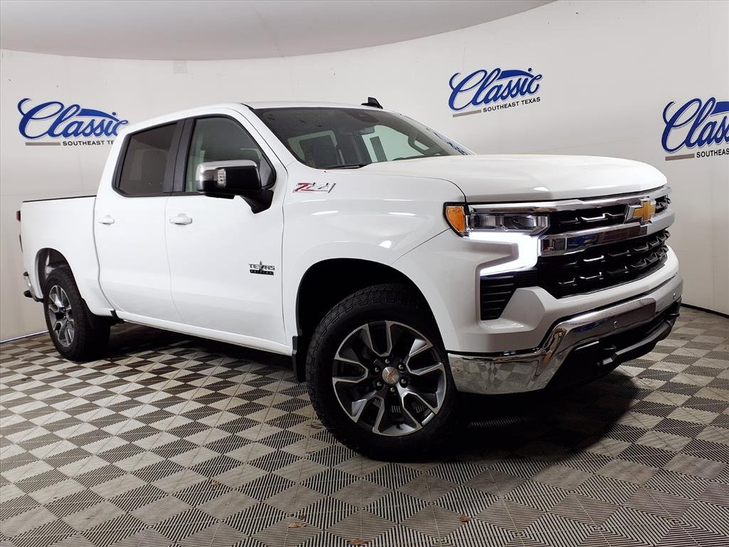 2026 Chevrolet Silverado LT's photo