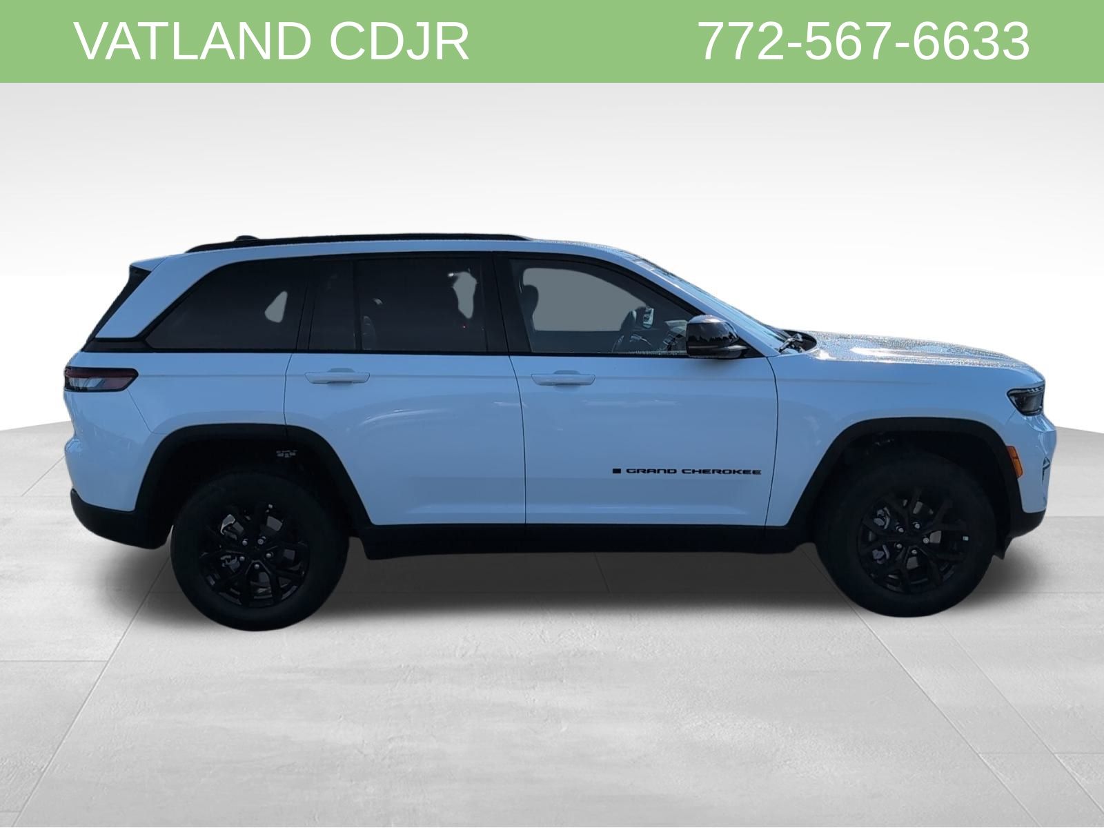 2025 Jeep Grand Cherokee Laredo Altitude photo 5