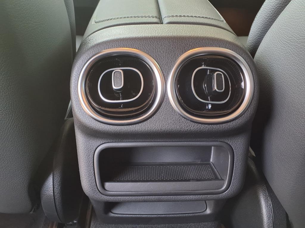 2025 Mercedes Benz GLC 350e 4MATIC photo 9