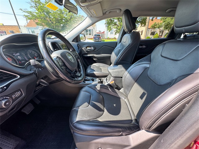 2020 Jeep Cherokee Altitude photo 13