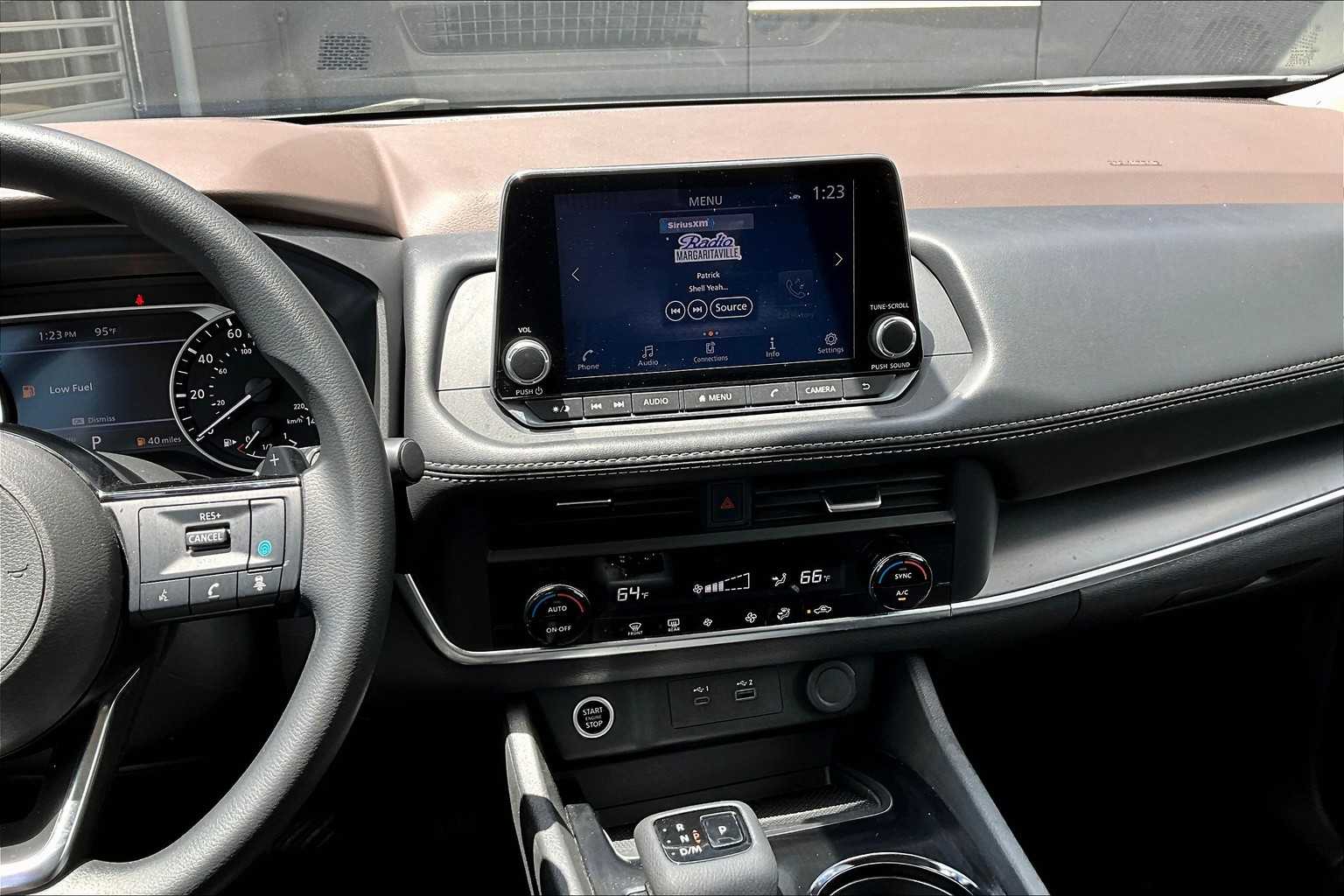 2023 Nissan Rogue SV photo 6
