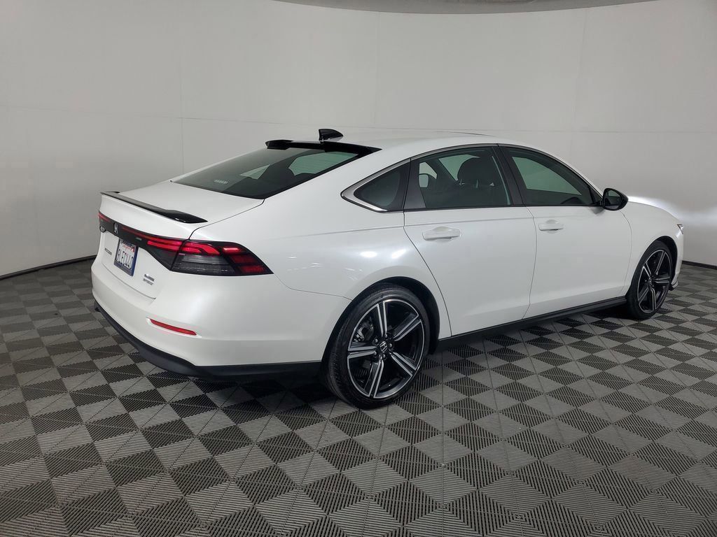 2024 Honda Accord Hybrid Sport photo 2