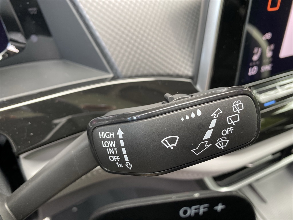 2025 Volkswagen Atlas Peak Edition SE photo 23