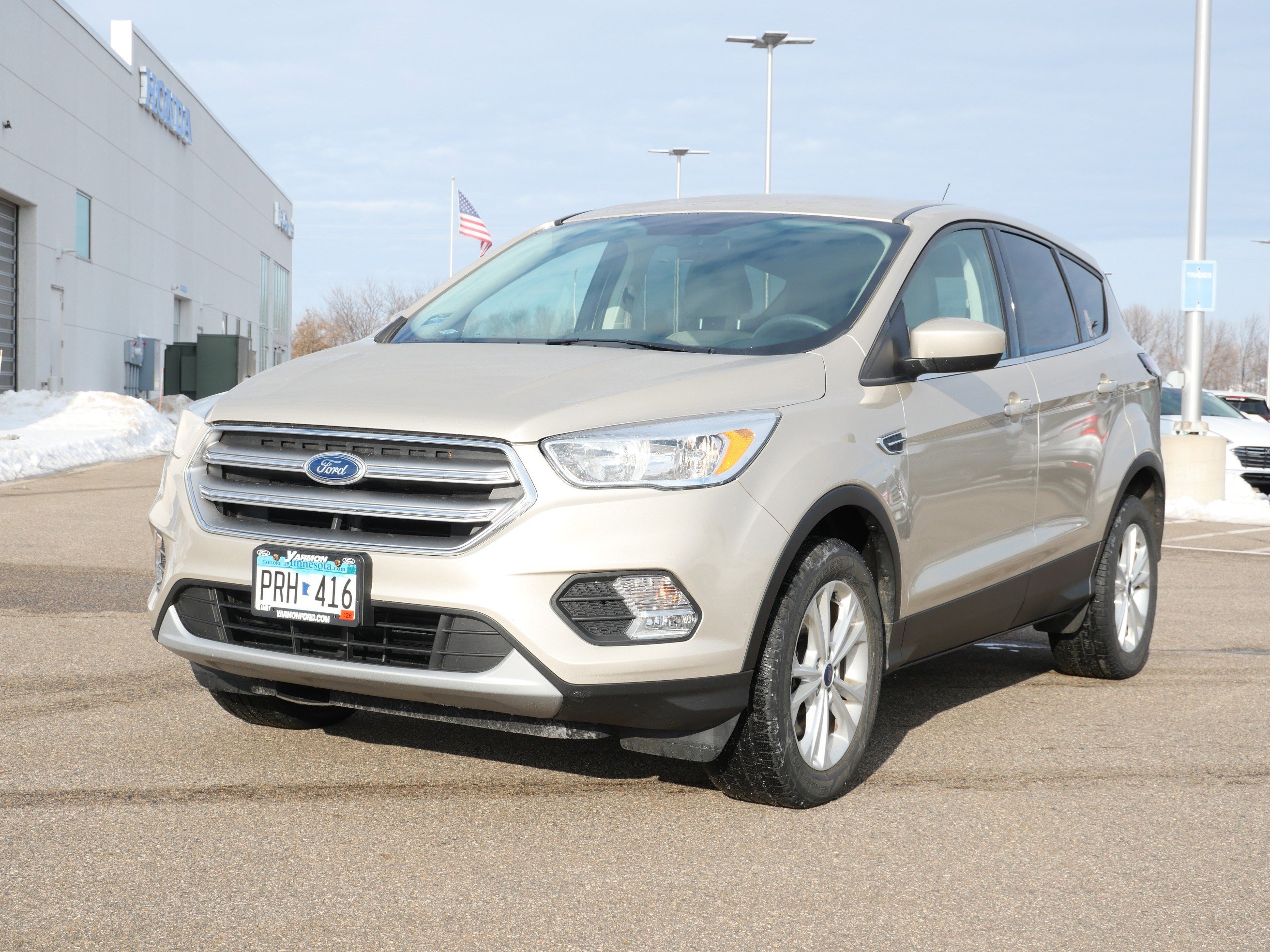 Used 2017 Ford Escape SE with VIN 1FMCU9G92HUE73215 for sale in Waite Park, Minnesota